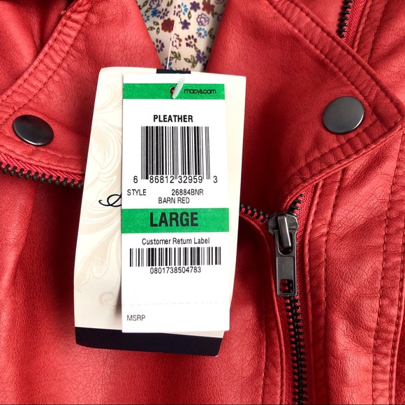 Red Vest - Picture 6 of 8